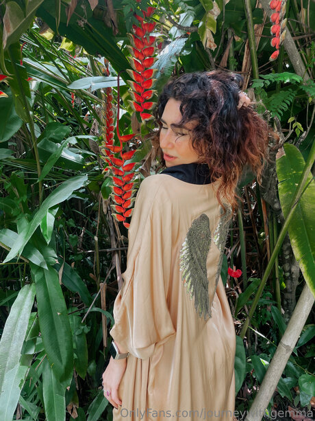 Journeywithgemma hd actress images