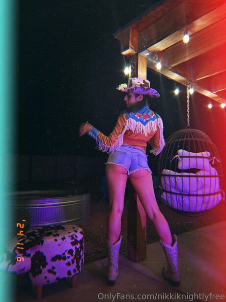 Nikkiknightlyfree star pornographic photo