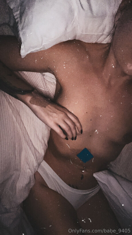 Babe 9405 model nudes pic