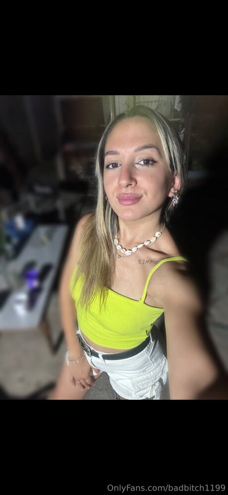 Badbitch1199 hot model pics