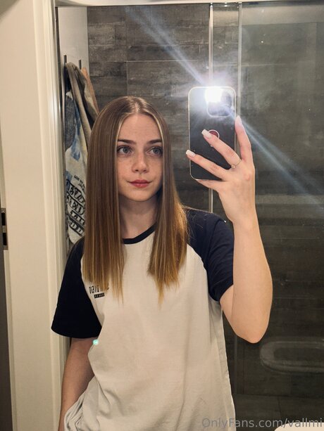 Vallmi star beautiful image