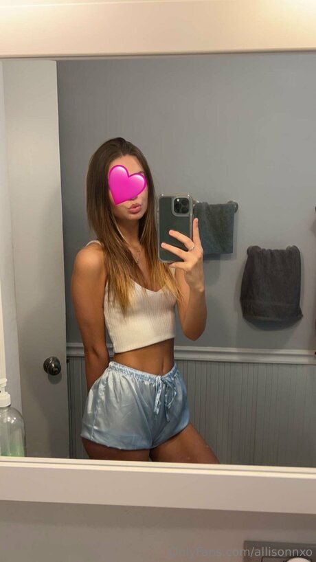 Allisonnxo model beautiful pics