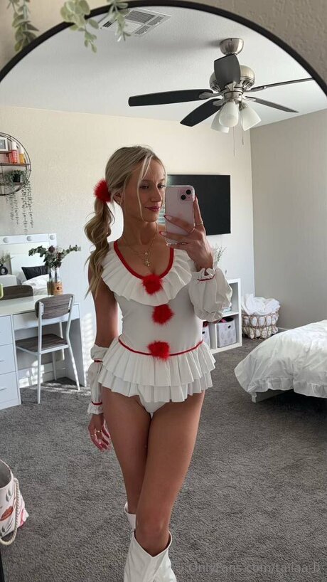 Taliaa B xxx pornstar img