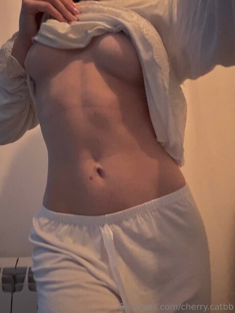 Cherry Catbb art star photos