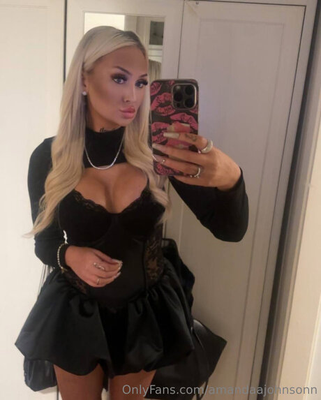 Amandaajohnsonn model beautiful img