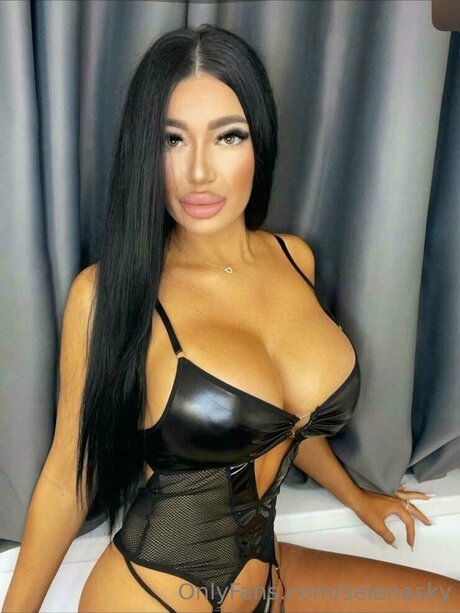 Selenasky pornstar pretty photos