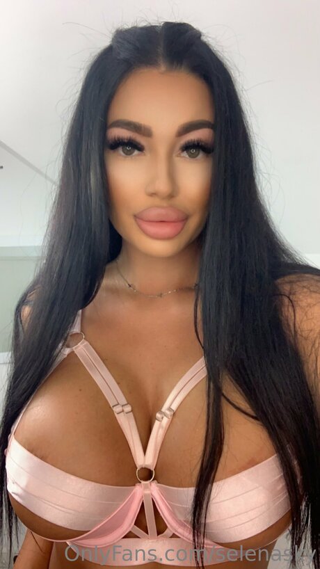 Selenasky adult actress galleries