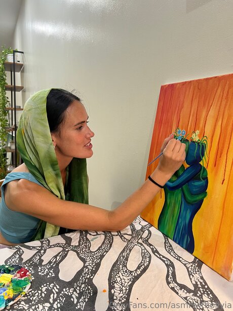 Asmrwitholivia free pornstar images