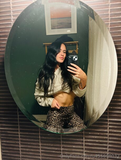 Asmrwitholivia star naked image