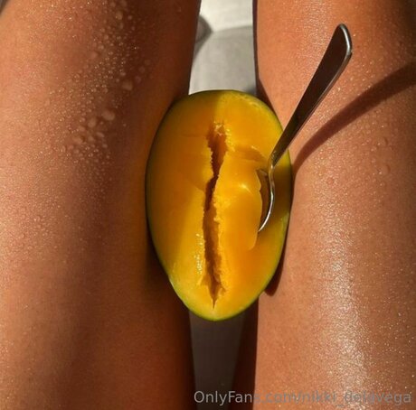 Nikki Delavega star sex photos