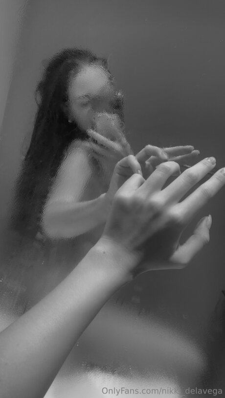 Nikki Delavega model adult pictures