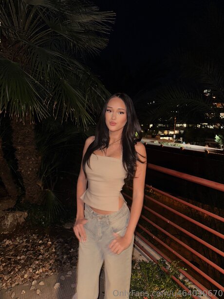 Stellaxrain model pornographic img