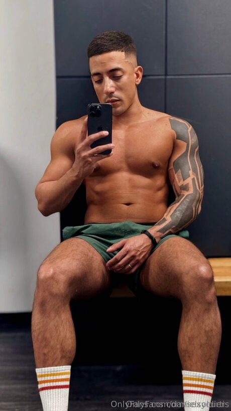 Sexycurtis star sex pics