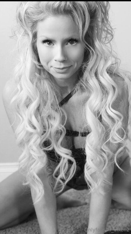 Lil Vixen2 model nudes img