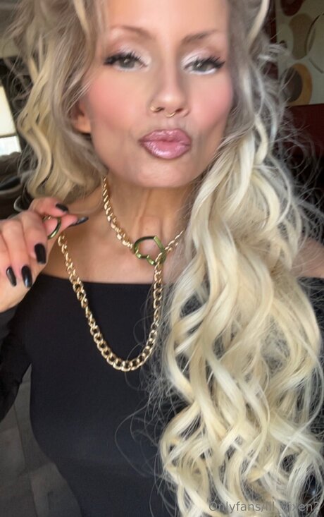 Lil Vixen2 hd pornstar pictures