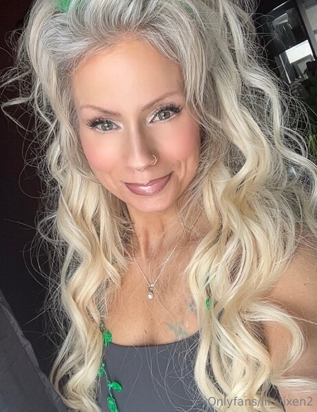 Lil Vixen2 sexy model photo