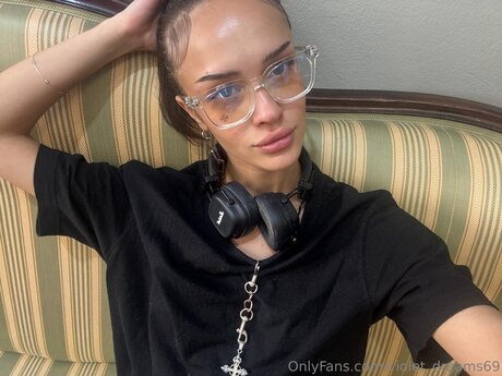 Violet Dreams69 beautiful pornstar pictures