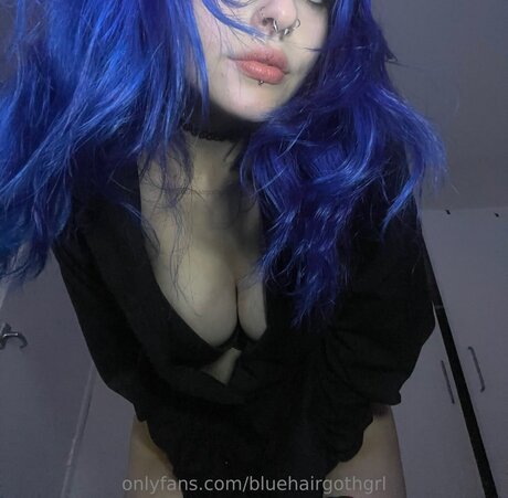 Bluehairgothgrl nude pornstar photo