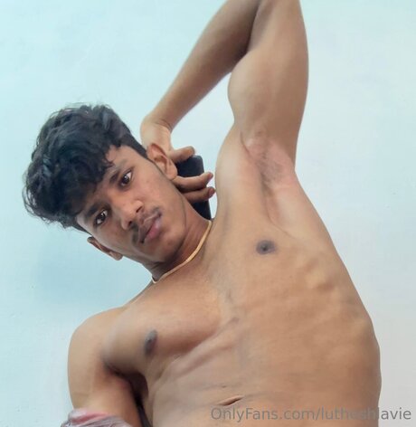 Lutheshlavie model nude images