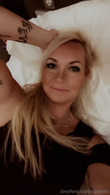 Scarletfin nudes actress photos