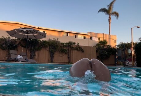 Bigtits Brat pornstar pretty archive