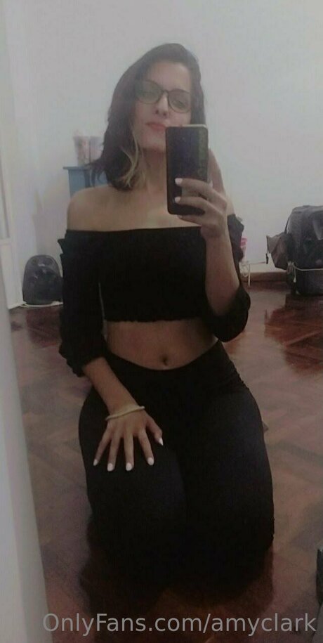 Amyclark model erotic photos