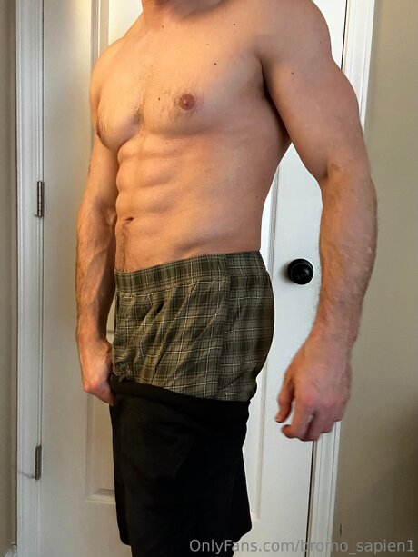 Bromo Sapien1 erotic model photo