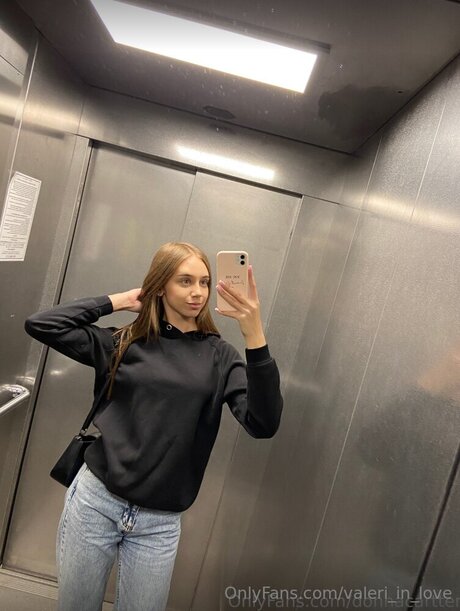 Valeri In Love nudes pornstar photo