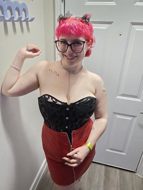 Dreami Dae erotic model img