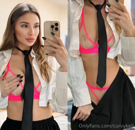 Curvykell sexy model img