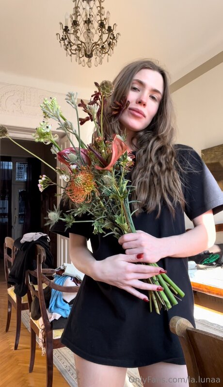 La Lunaa pornstar perfect images