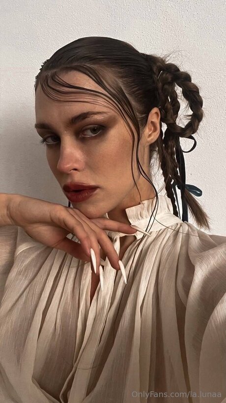 La Lunaa pornstar nudes photo