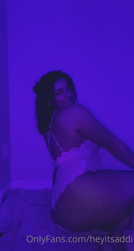 Heyitsaddi model nudes images