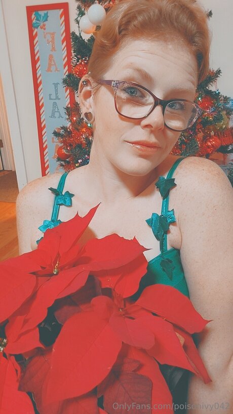 Poisonivy042 nude star pic