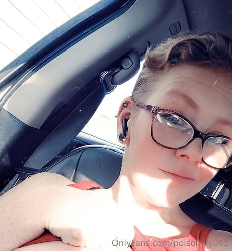 Poisonivy042 high quality actress gallery