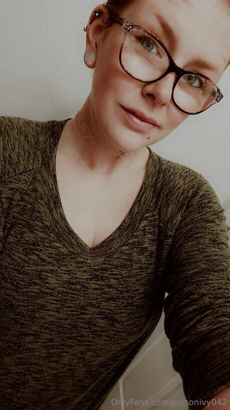 Poisonivy042 adult actress images