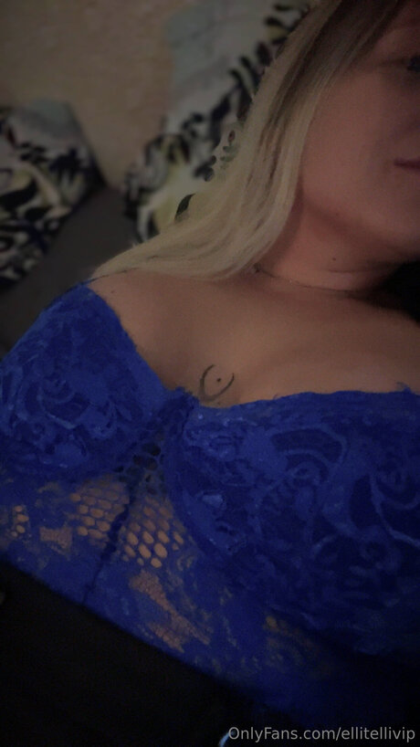 Ellitellivip naked star image