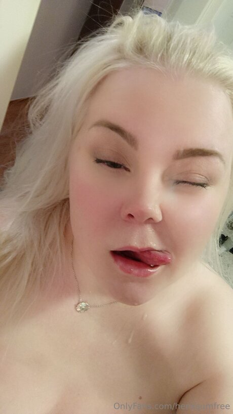 Henksumfree model free pics