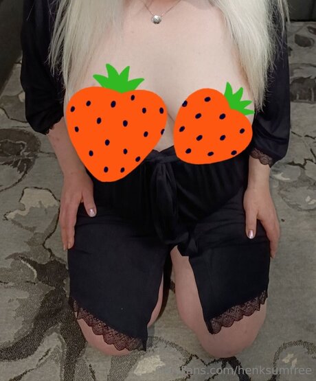 Henksumfree sexy actress pic