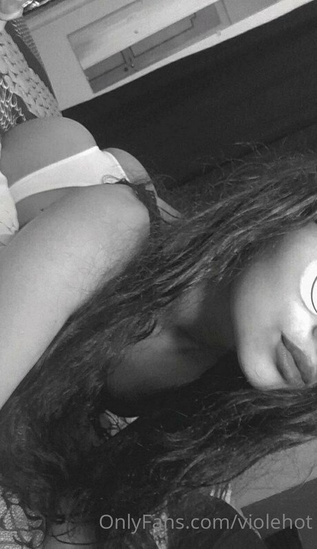 Violehot model sex photo