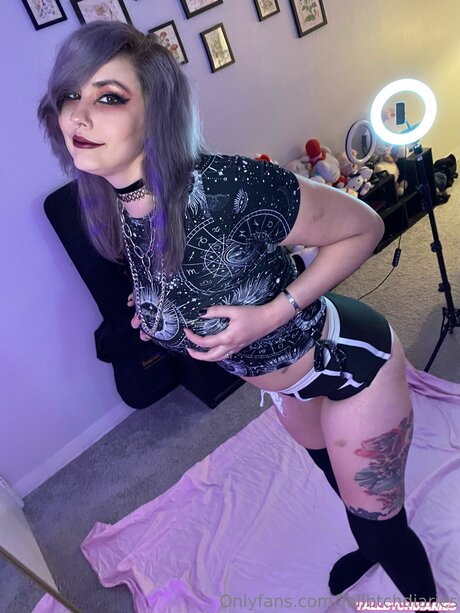 Tallbtchdiaries star naked photos