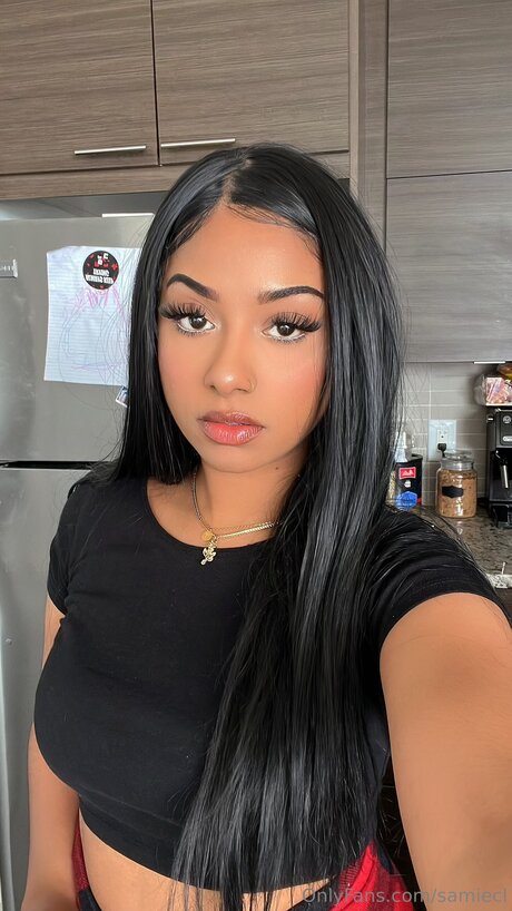 Samiecl model adult img