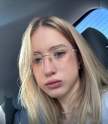 Small Lola pretty pornstar image