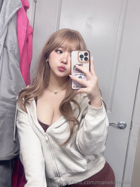 Manekinekoluvu pornstar high quality picture