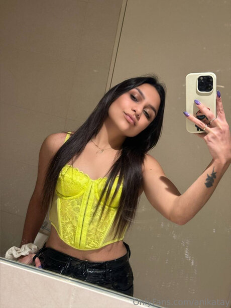 Anikatay sex model pic