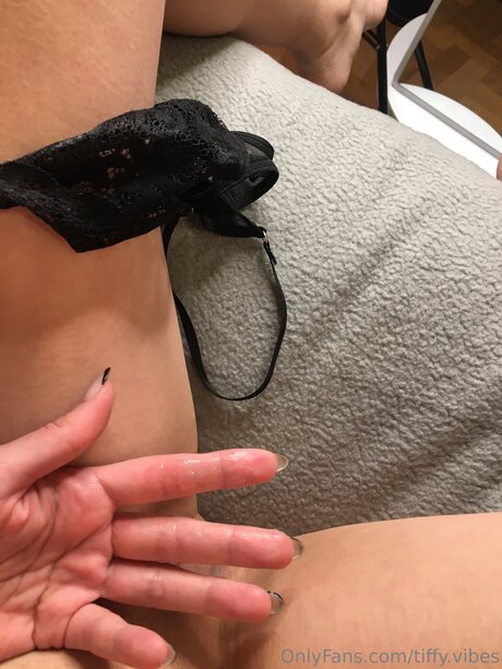 Tiffy Vibes hot model images