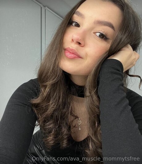 Ava Muscle Mommytsfree model art galleries