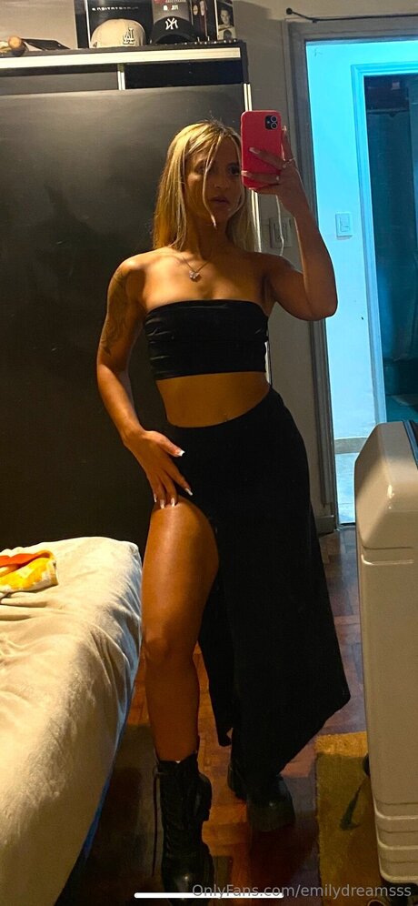 Emilydreamsss high quality actress img