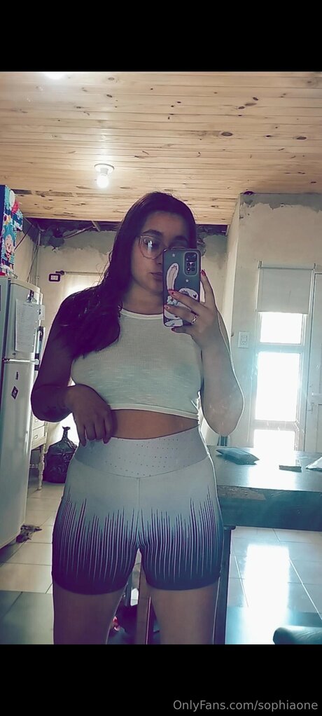Sophiaone star naked pic