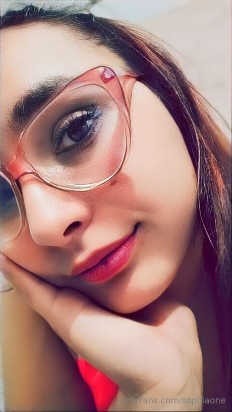 Sophiaone pretty actress pic